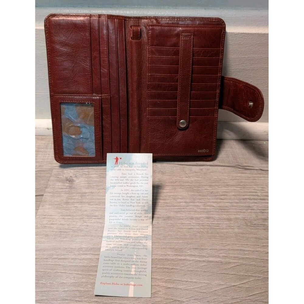 Hobo Leather Danette Continental Wallet Wristlet Glazed Red - Picture 4 of 12